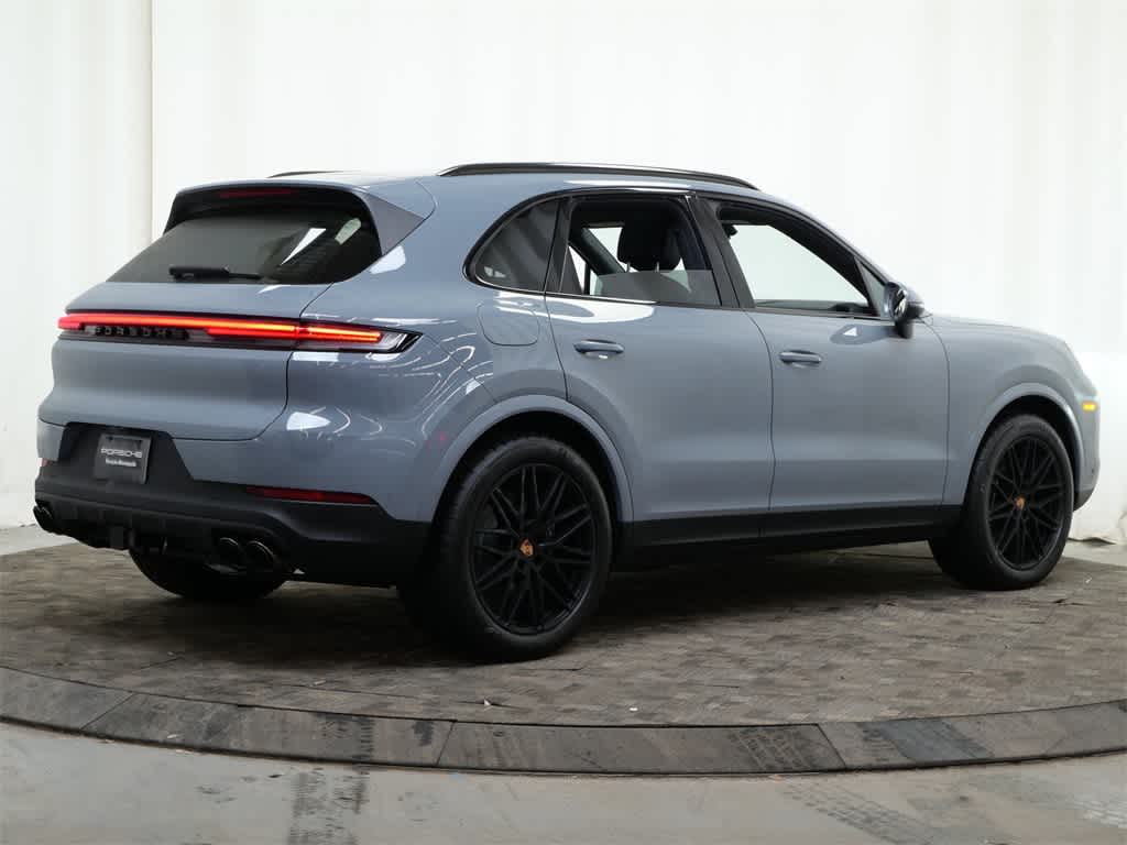 Thumbnail: 2026 Porsche Cayenne - 7