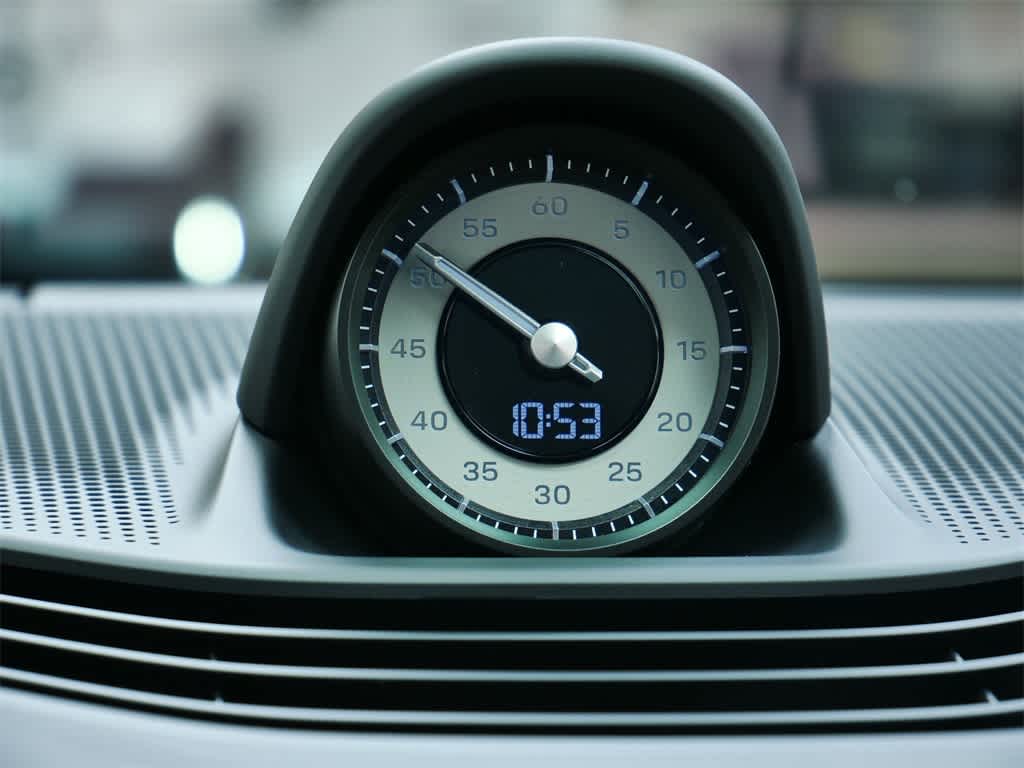 Thumbnail: 2026 Porsche Taycan - 27