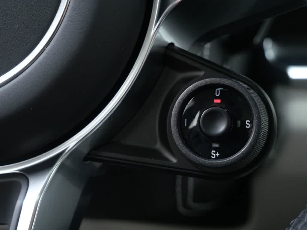 Thumbnail: 2017 Porsche Panamera - 31