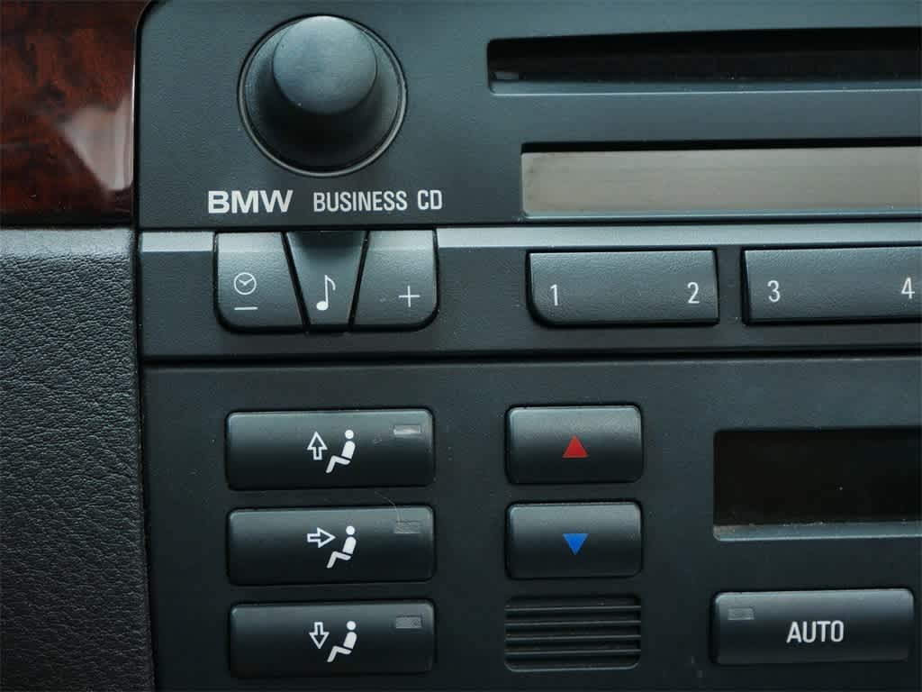 Thumbnail: 2004 BMW 3 Series - 27