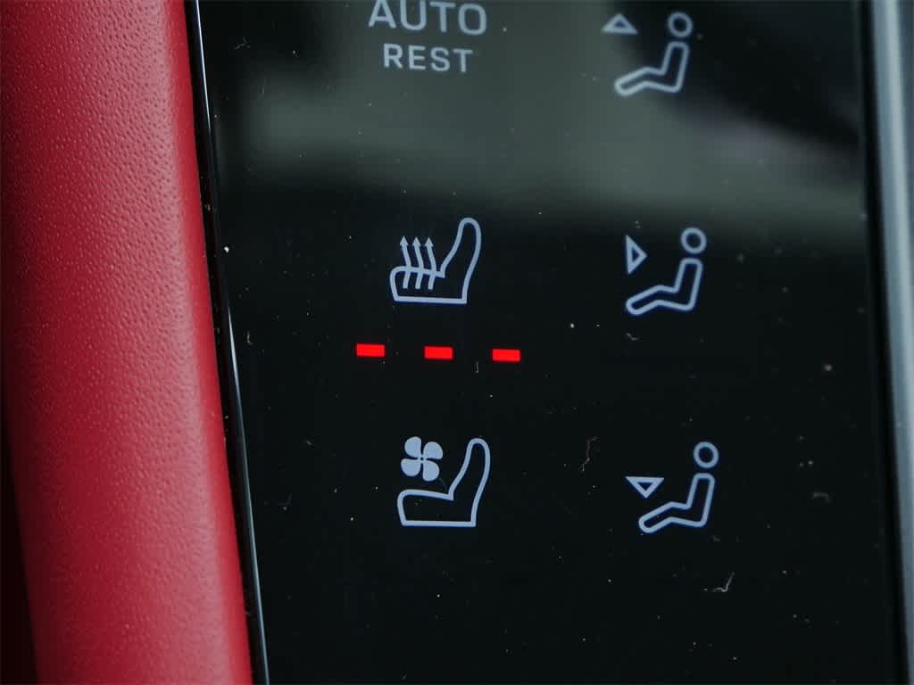 Thumbnail: 2023 Porsche Macan - 25