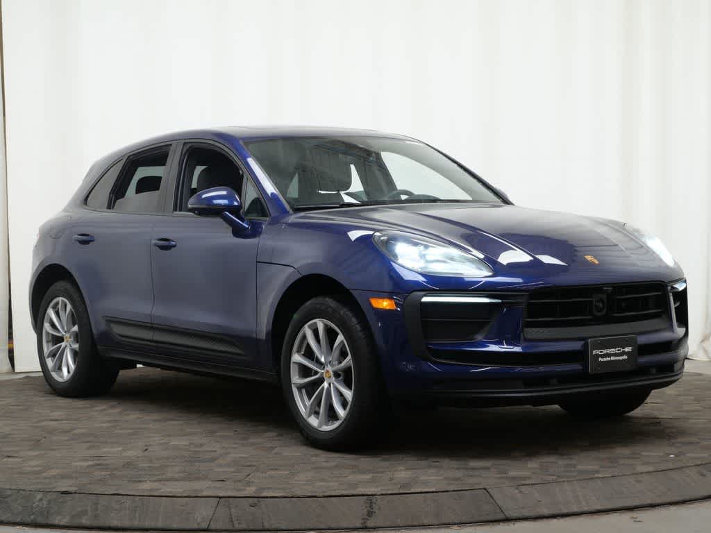 Thumbnail: 2025 Porsche Macan - 8