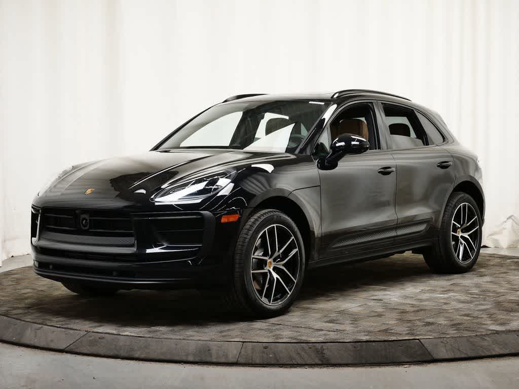 Thumbnail: 2026 Porsche Macan - 1