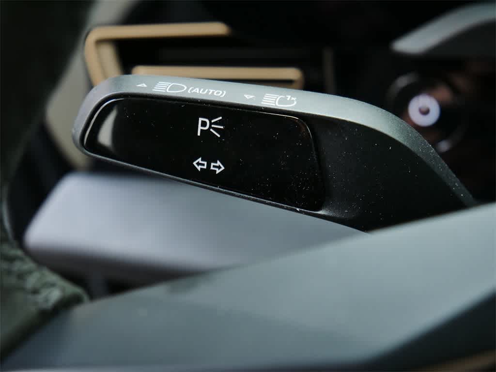 Thumbnail: 2025 Porsche Taycan - 25