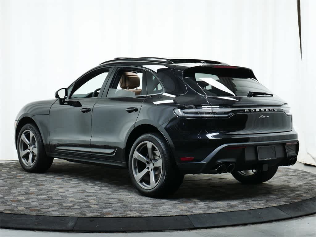 Thumbnail: 2025 Porsche Macan - 3