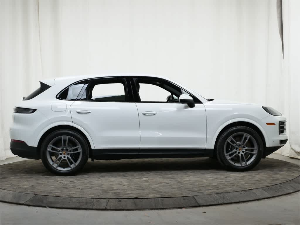 Thumbnail: 2025 Porsche Cayenne - 8