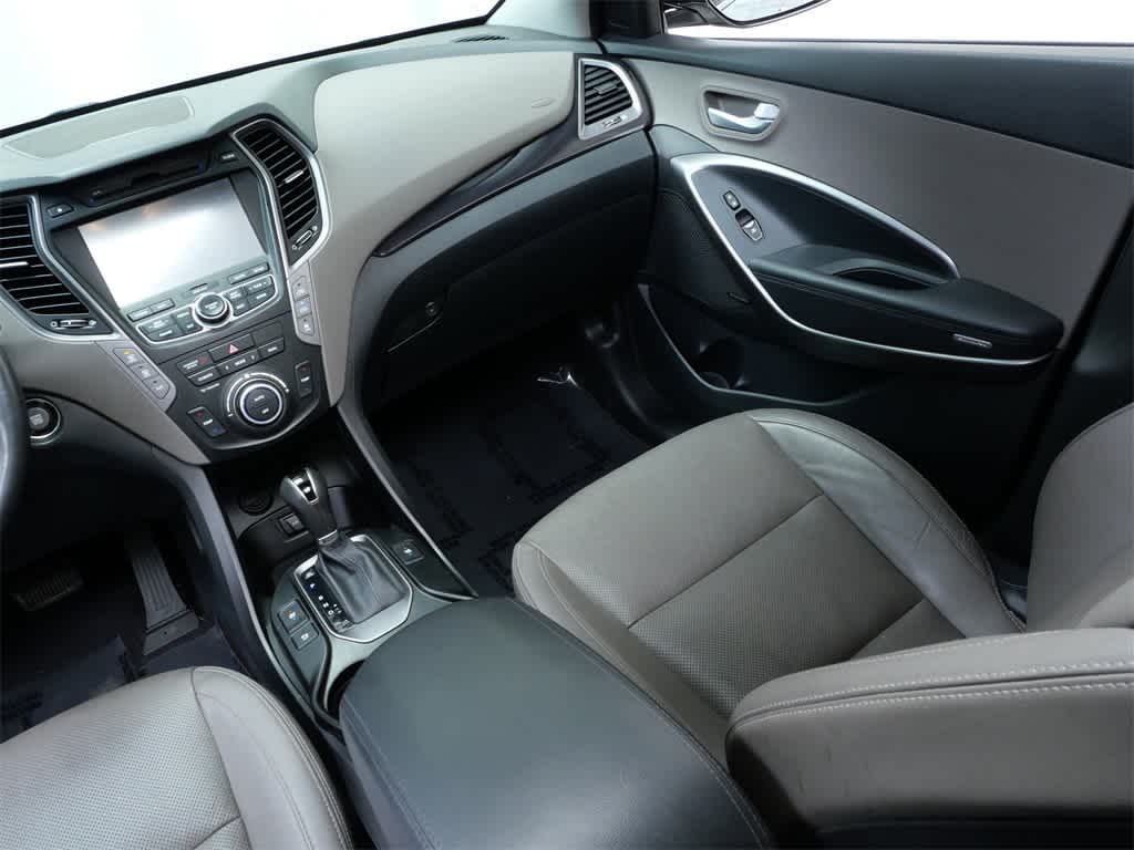 Thumbnail: 2015 Hyundai Santa Fe - 16