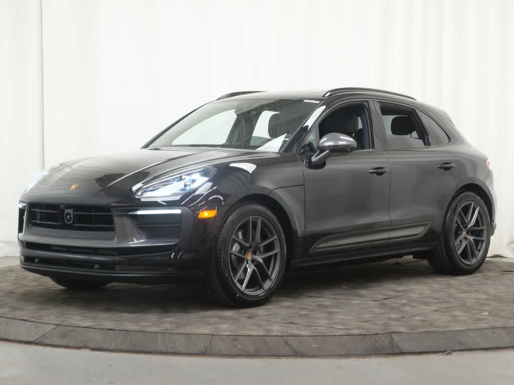 Thumbnail: 2026 Porsche Macan - 1