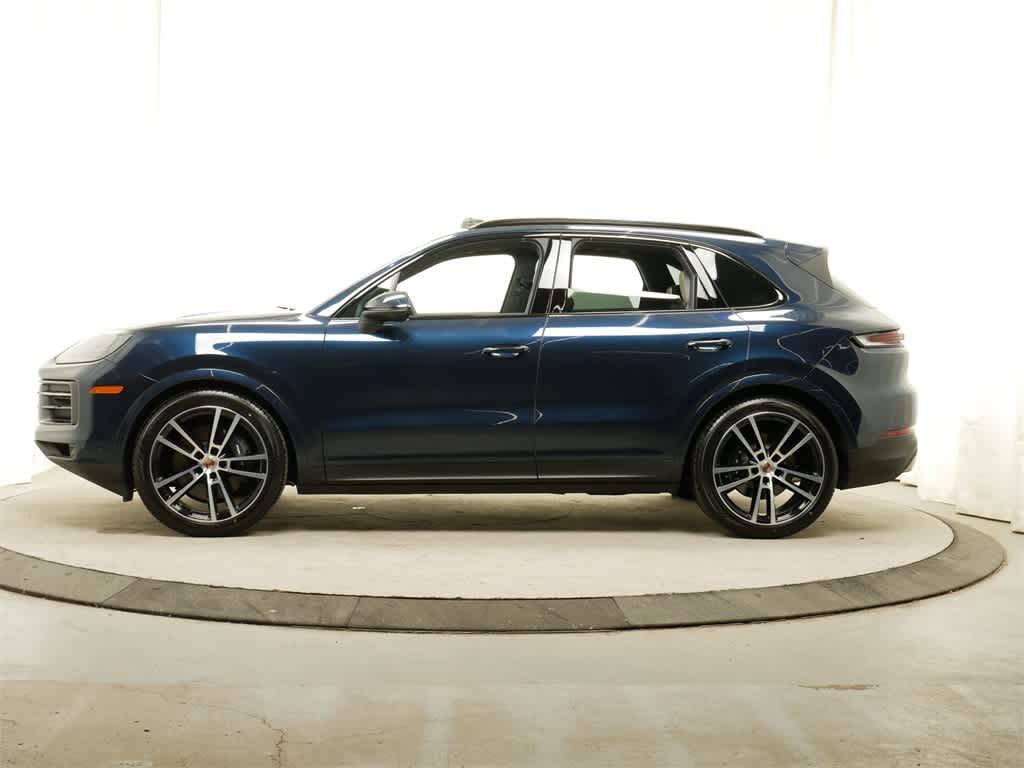 Thumbnail: 2025 Porsche Cayenne - 2