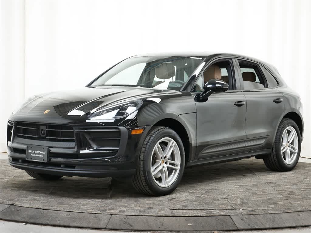 Thumbnail: 2023 Porsche Macan - 1