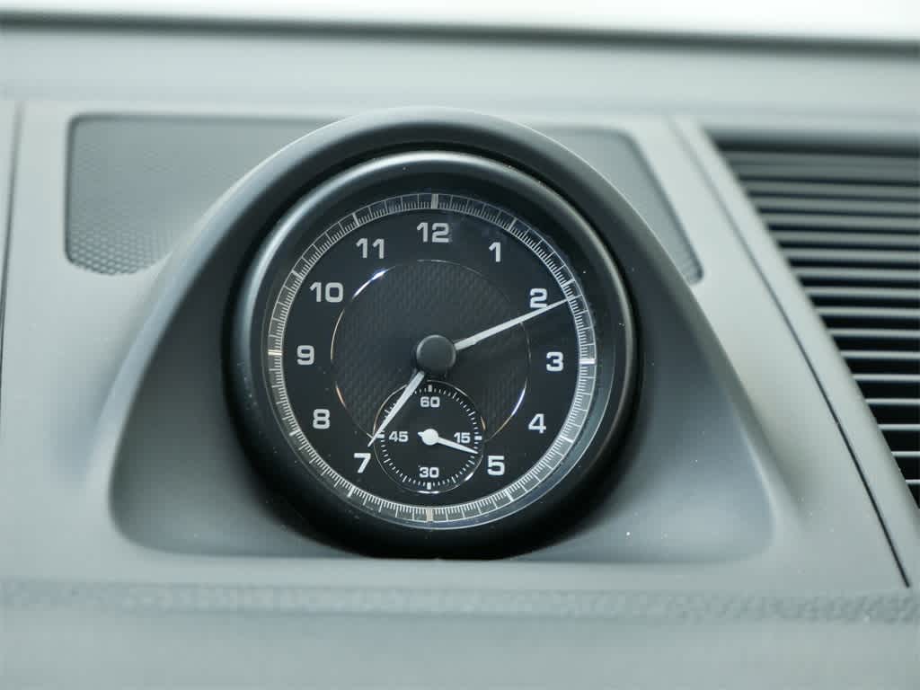 Thumbnail: 2023 Porsche Macan - 24