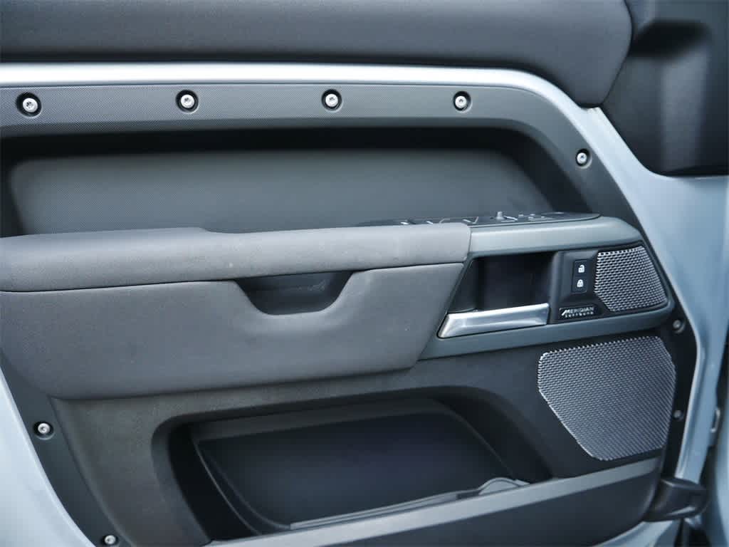 Thumbnail: 2023 Land Rover Defender - 11