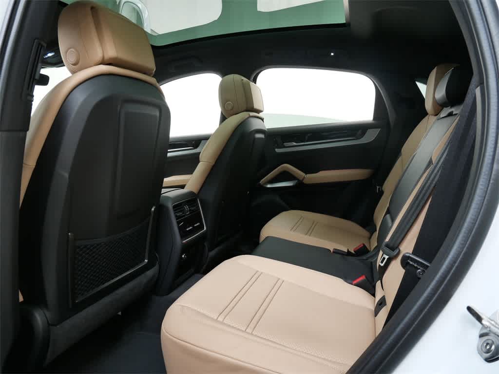 Thumbnail: 2026 Porsche Cayenne - 13