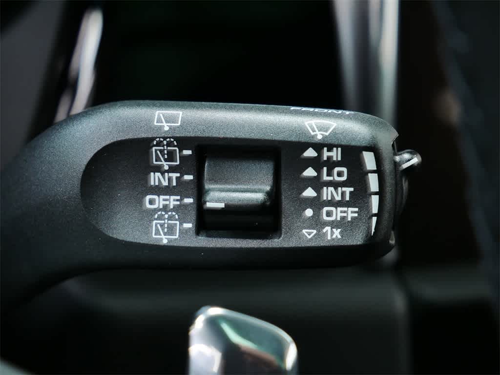 Thumbnail: 2026 Porsche Macan - 23