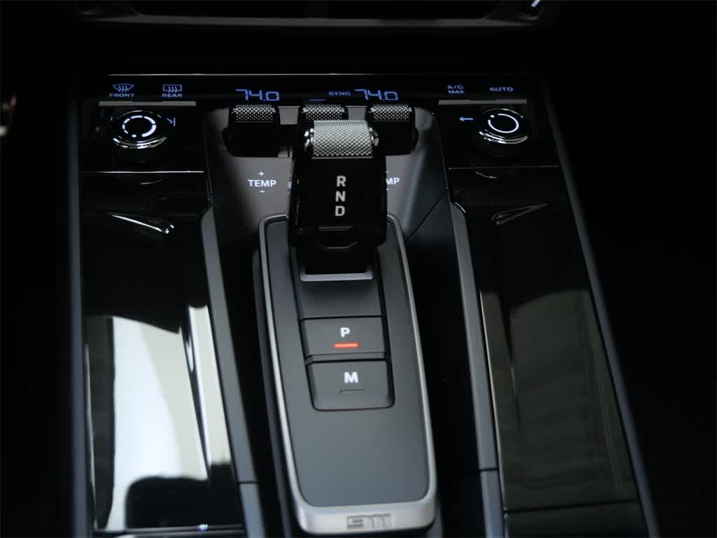 Thumbnail: 2026 Porsche 911 - 22