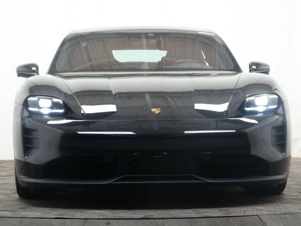 Thumbnail: 2023 Porsche Taycan - 10