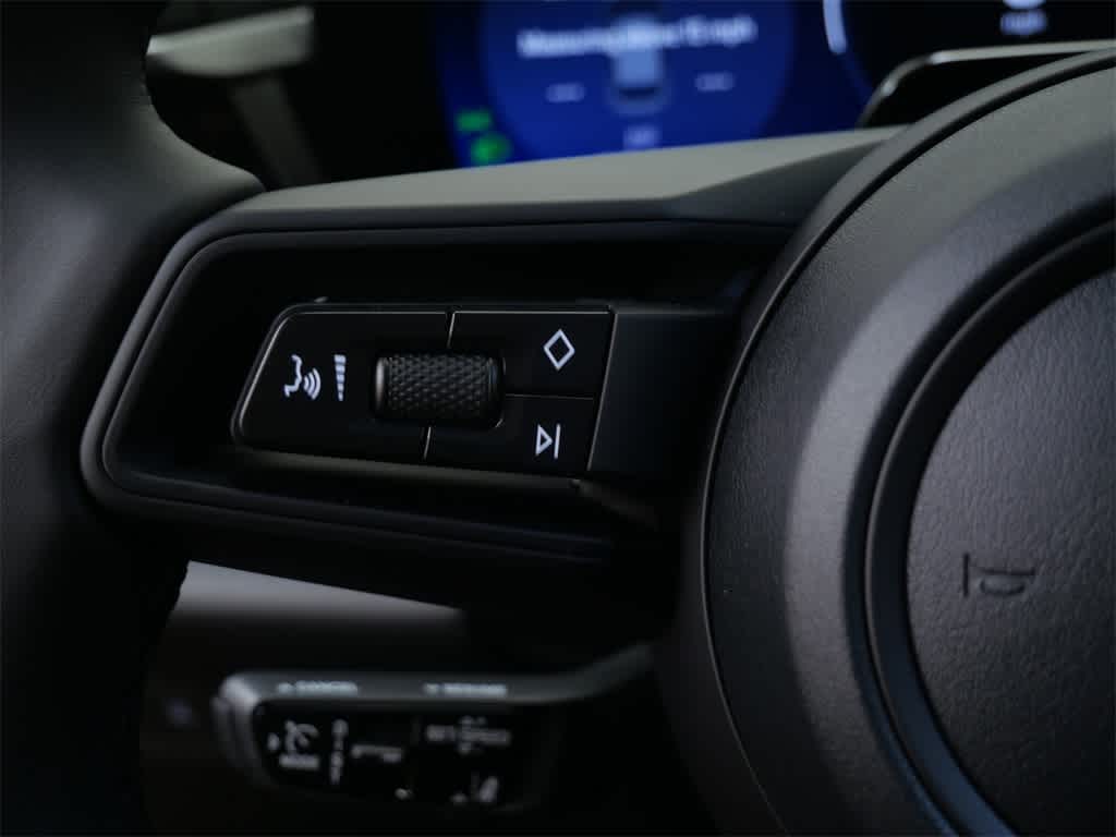 Thumbnail: 2026 Porsche Macan - 24