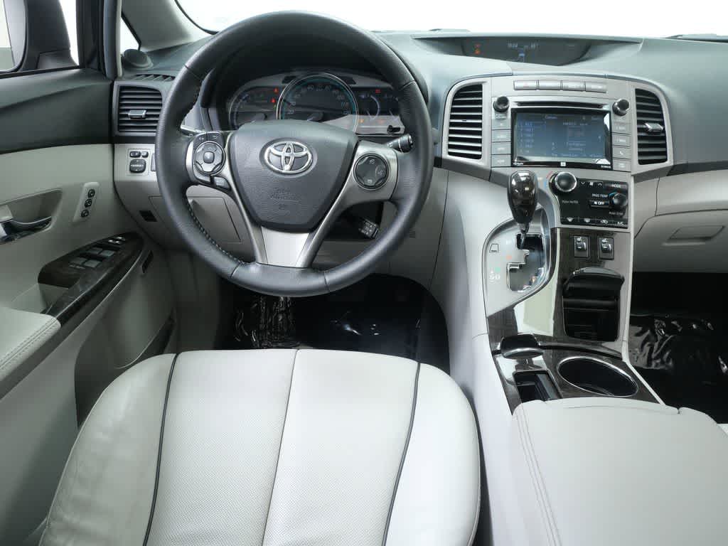 Thumbnail: 2015 Toyota Venza - 15