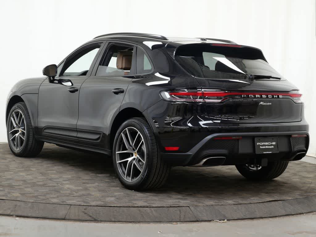 Thumbnail: 2026 Porsche Macan - 3
