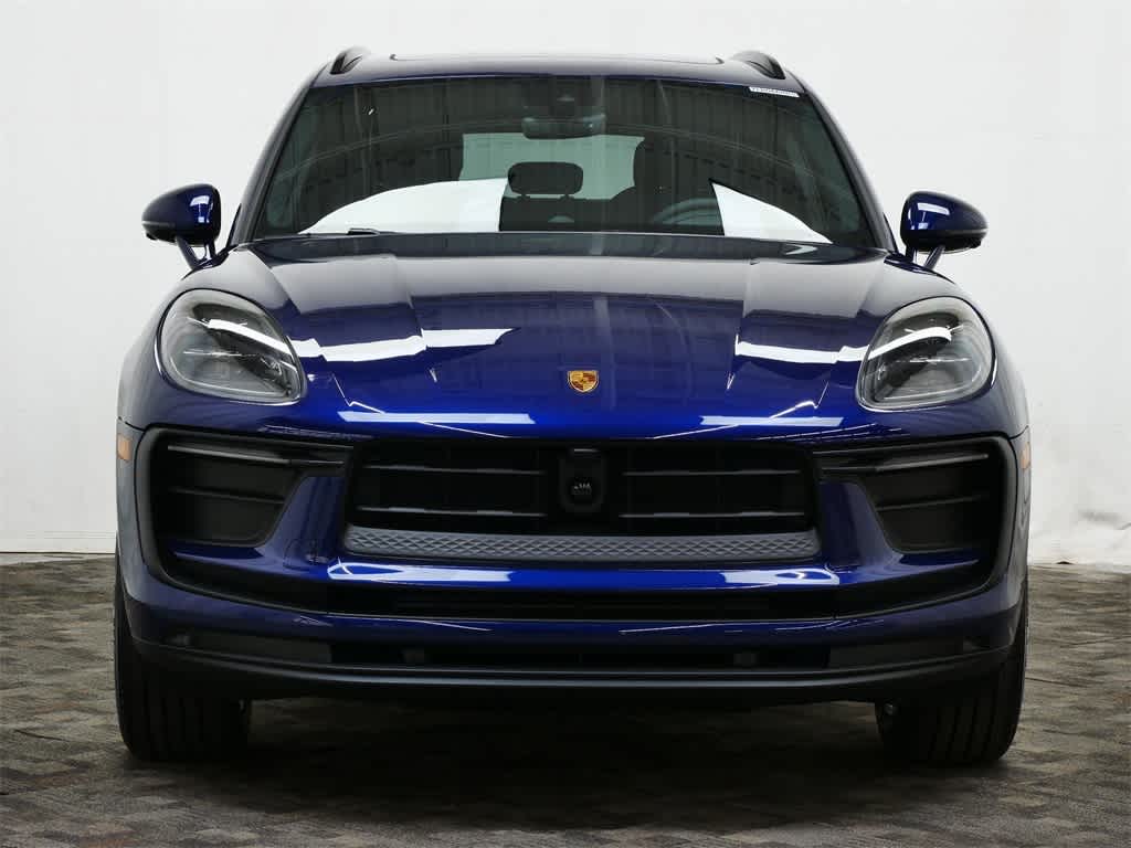 Thumbnail: 2026 Porsche Macan - 10