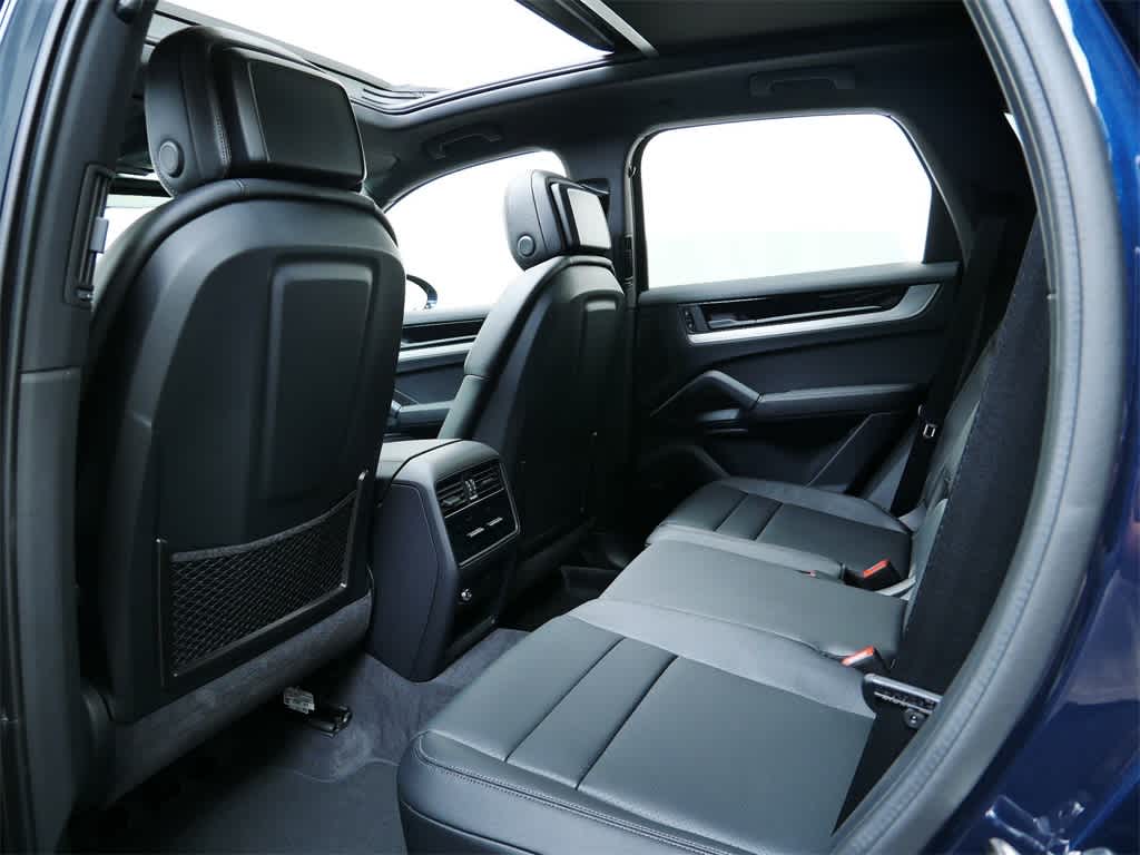 Thumbnail: 2025 Porsche Cayenne - 13
