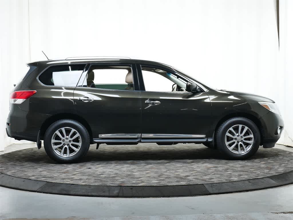 Thumbnail: 2015 Nissan Pathfinder - 8