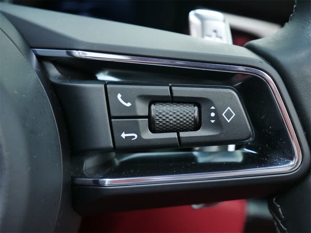 Thumbnail: 2023 Porsche Macan - 20