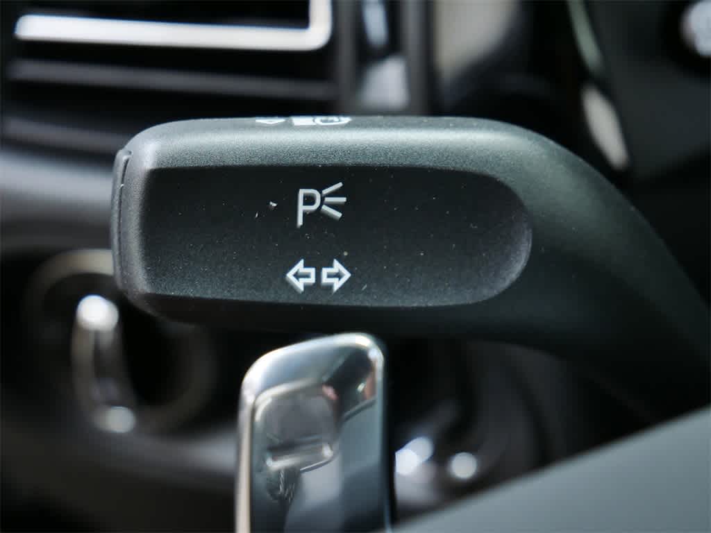 Thumbnail: 2026 Porsche Macan - 24