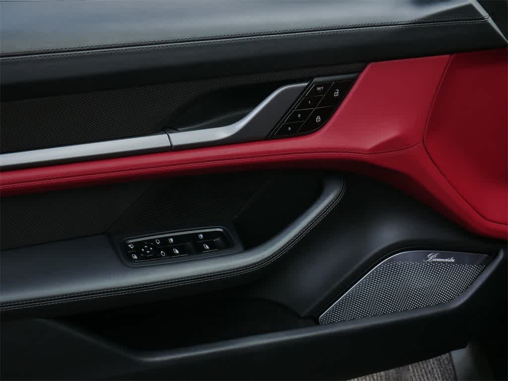 Thumbnail: 2021 Porsche Taycan - 11