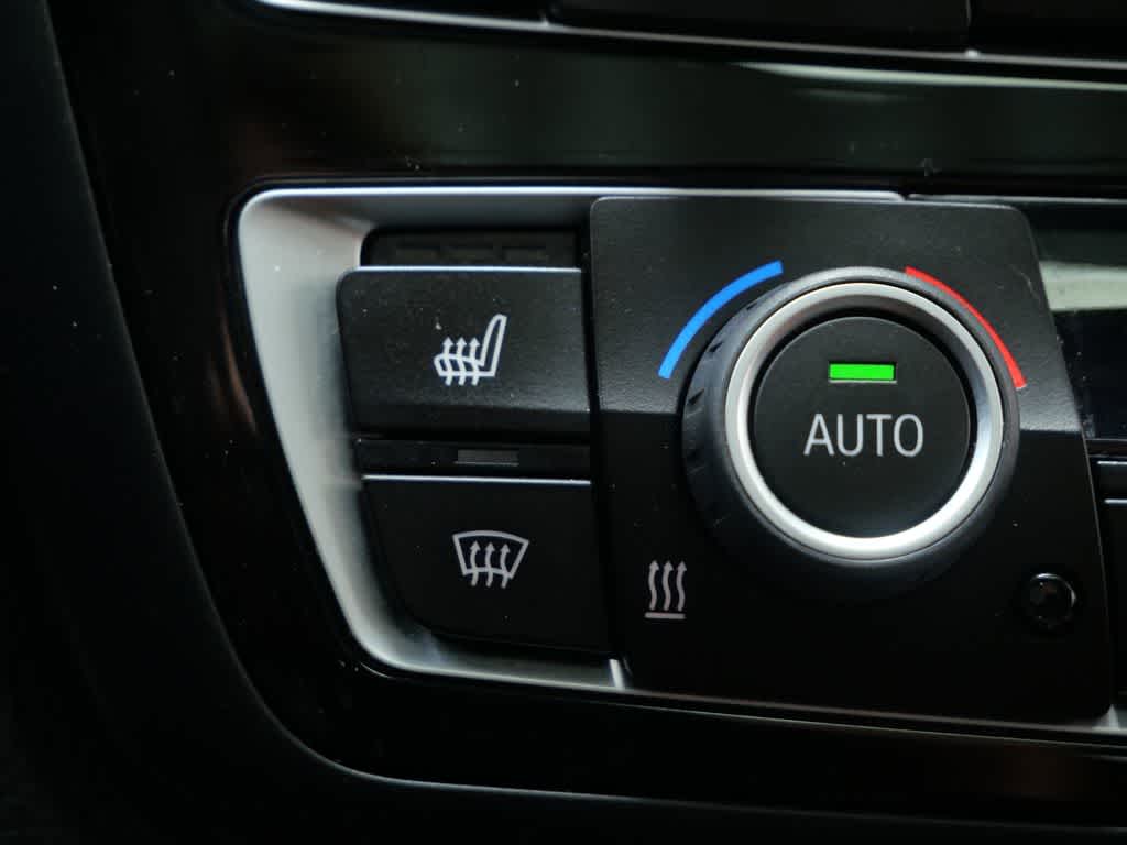 Thumbnail: 2016 BMW 4 Series - 27