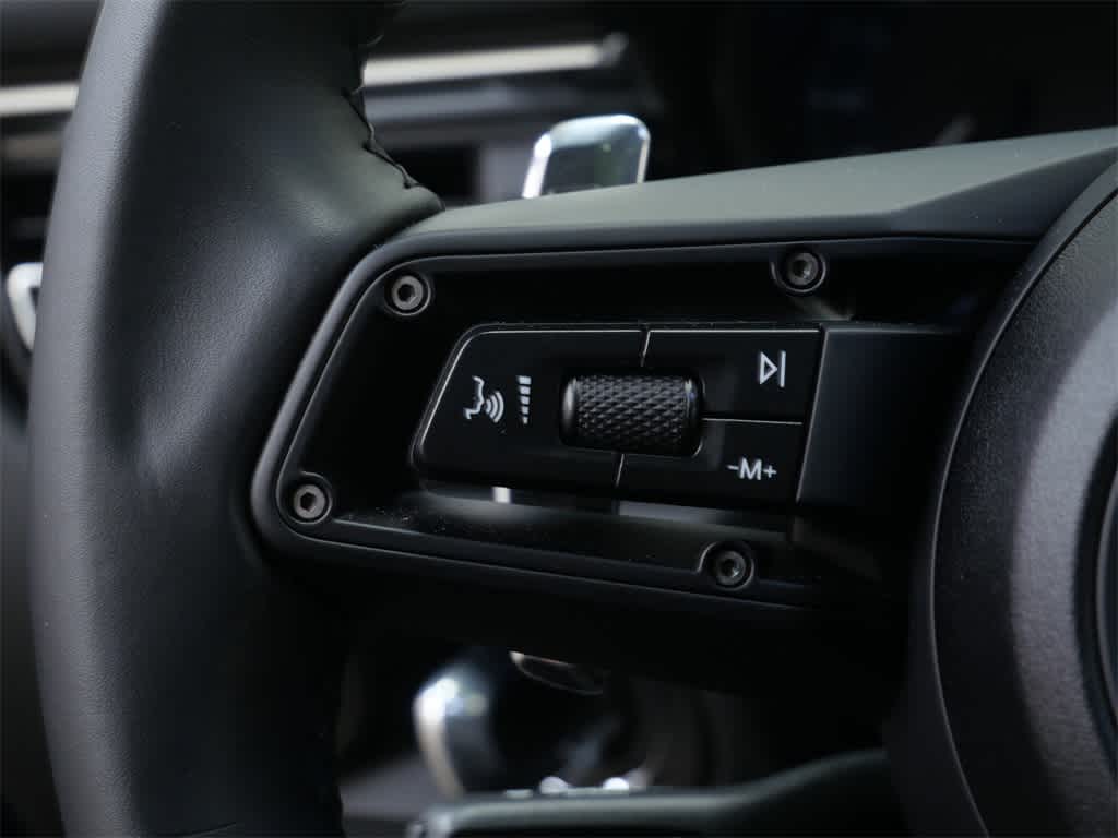 Thumbnail: 2025 Porsche Macan - 20