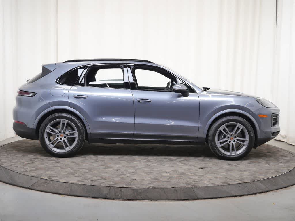 Thumbnail: 2026 Porsche Cayenne - 8