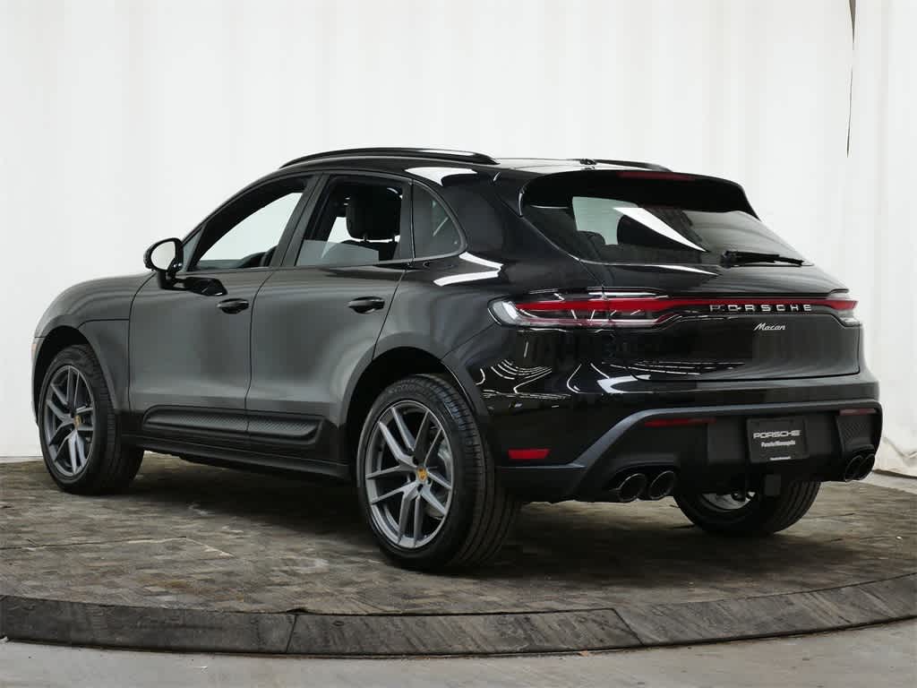 Thumbnail: 2026 Porsche Macan - 3