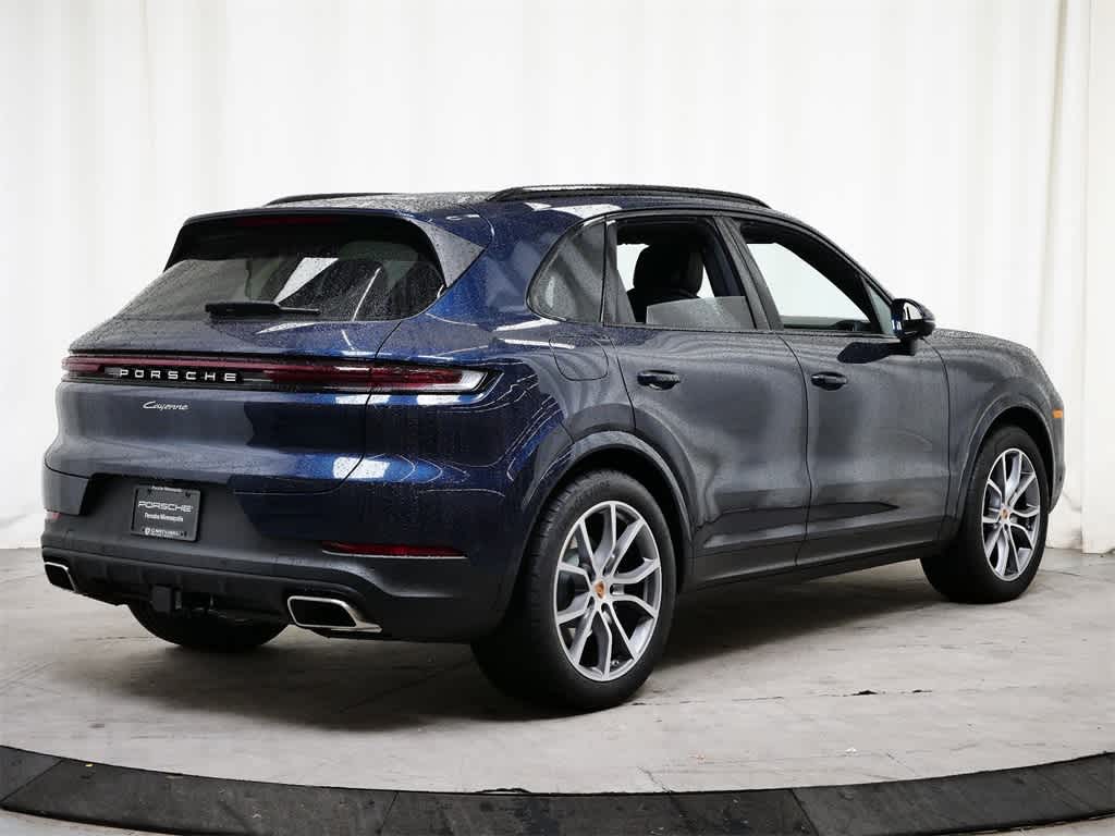 Thumbnail: 2025 Porsche Cayenne - 7