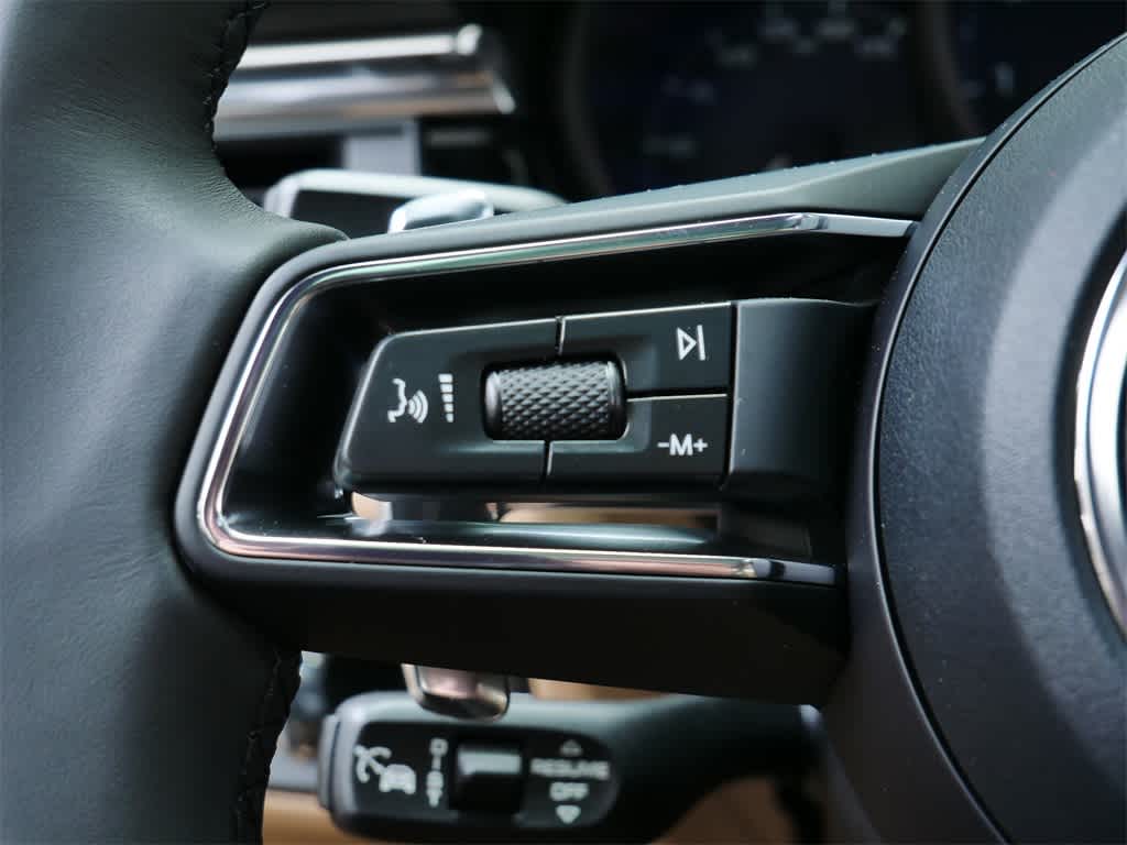 Thumbnail: 2026 Porsche Macan - 19