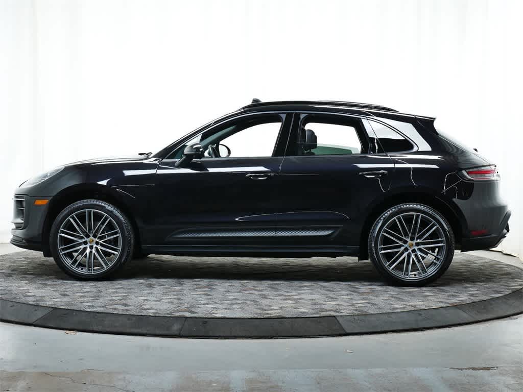 2024 Porsche Macan  2