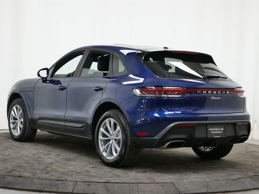 Thumbnail: 2025 Porsche Macan - 3