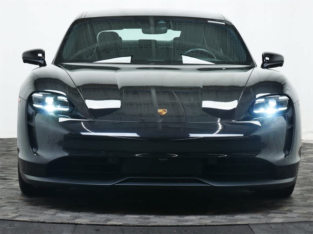 Thumbnail: 2021 Porsche Taycan - 10