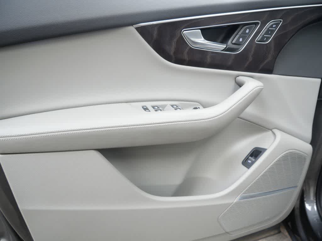 Thumbnail: 2021 Audi Q7 - 11