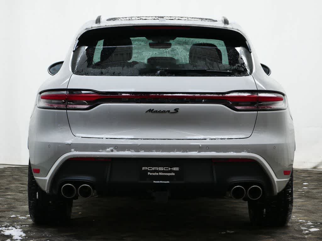 Thumbnail: 2026 Porsche Macan - 6