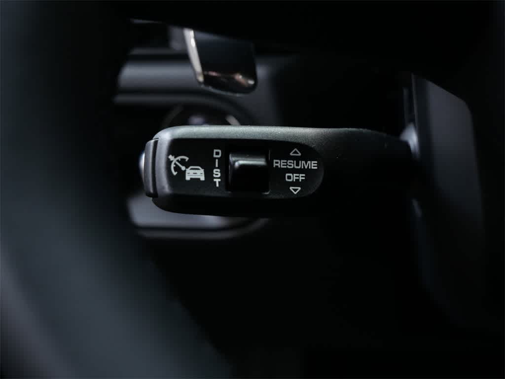 Thumbnail: 2026 Porsche Macan - 22