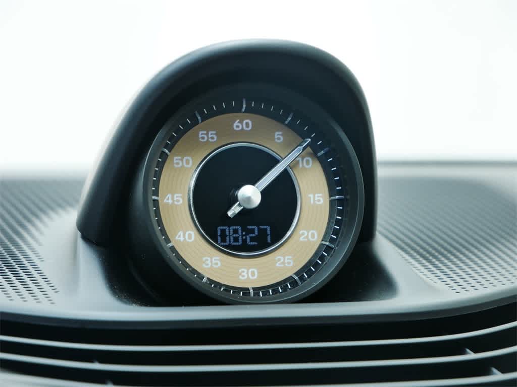 Thumbnail: 2024 Porsche Taycan - 27