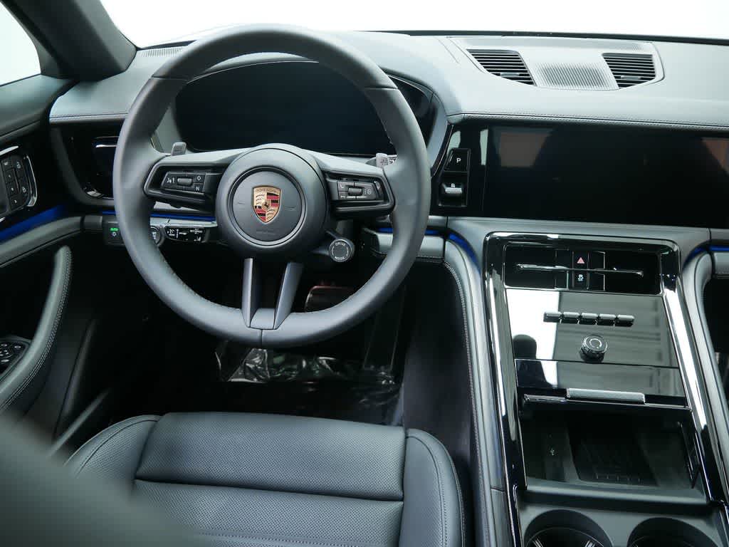 Thumbnail: 2026 Porsche Panamera - 16