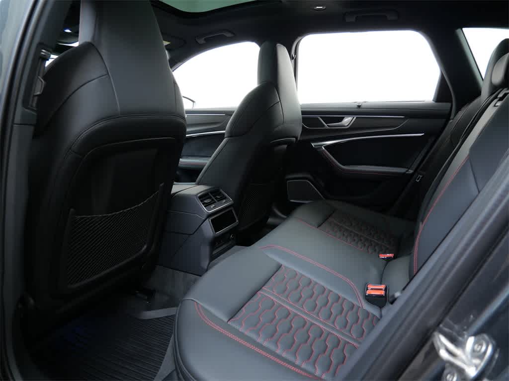 Thumbnail: 2026 Audi RS 6 - 13