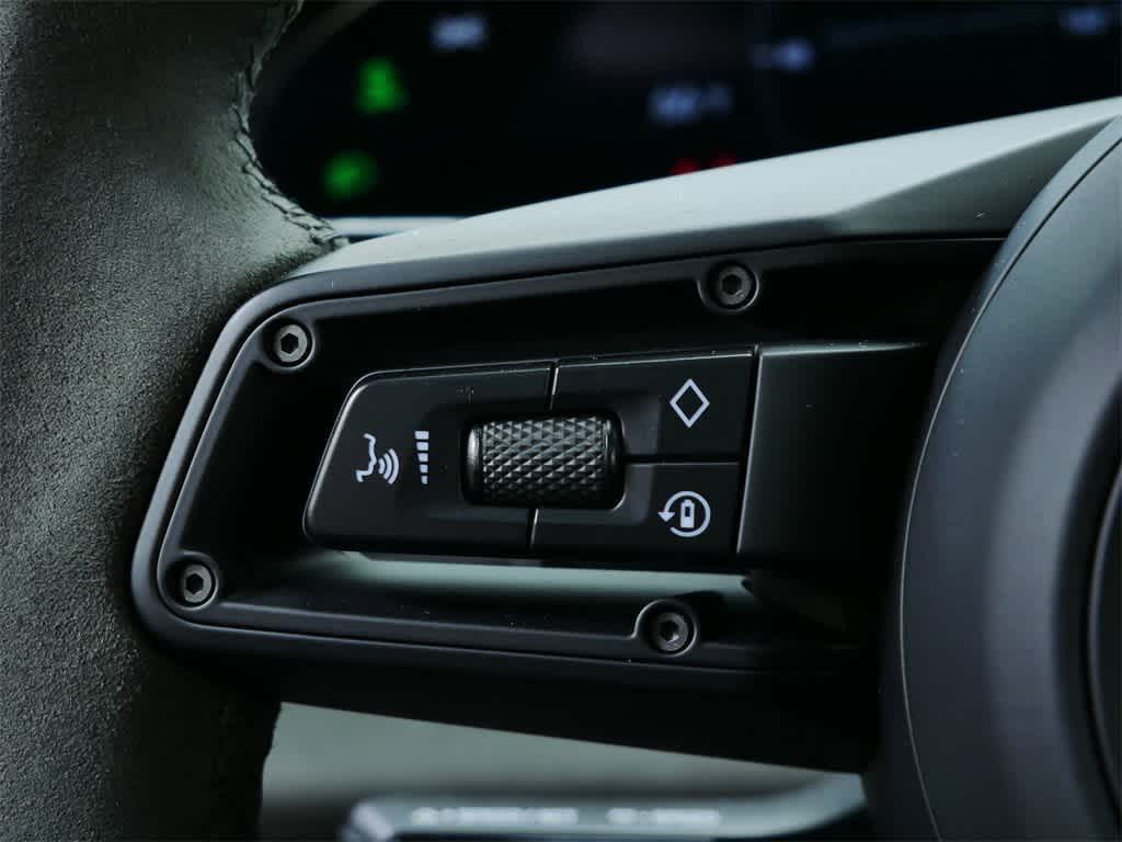 Thumbnail: 2023 Porsche Taycan - 22