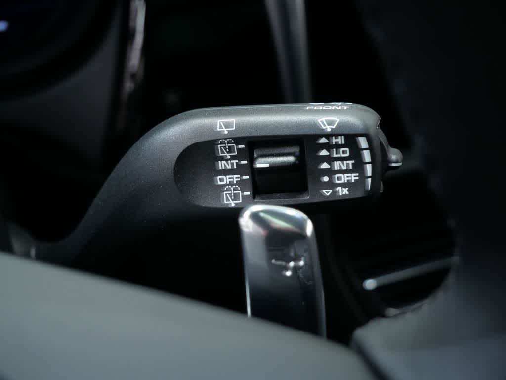 Thumbnail: 2026 Porsche Macan - 24