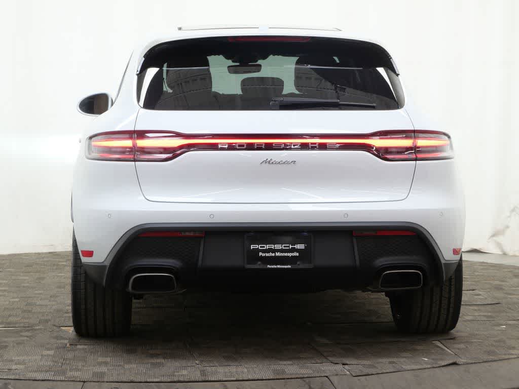 Thumbnail: 2026 Porsche Macan - 6