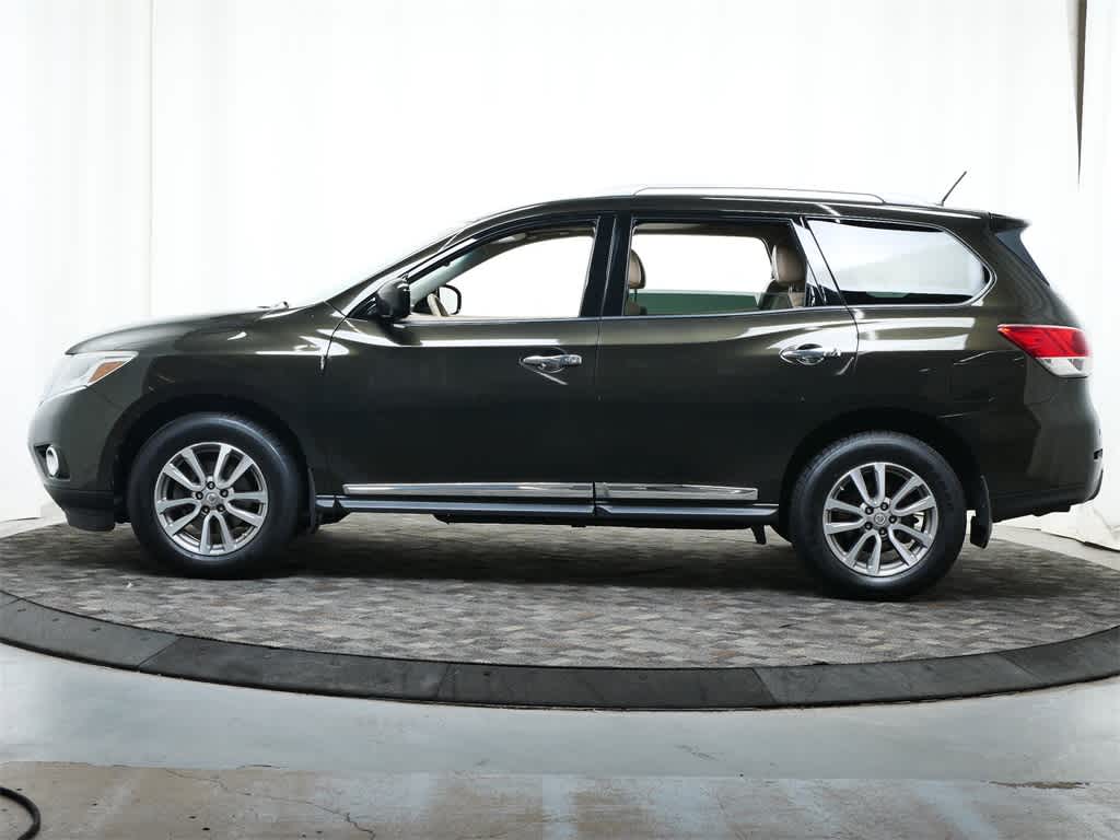Thumbnail: 2015 Nissan Pathfinder - 2