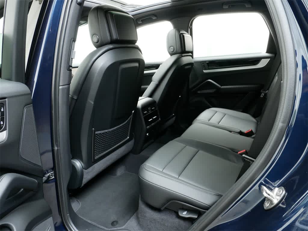 Thumbnail: 2025 Porsche Cayenne - 5