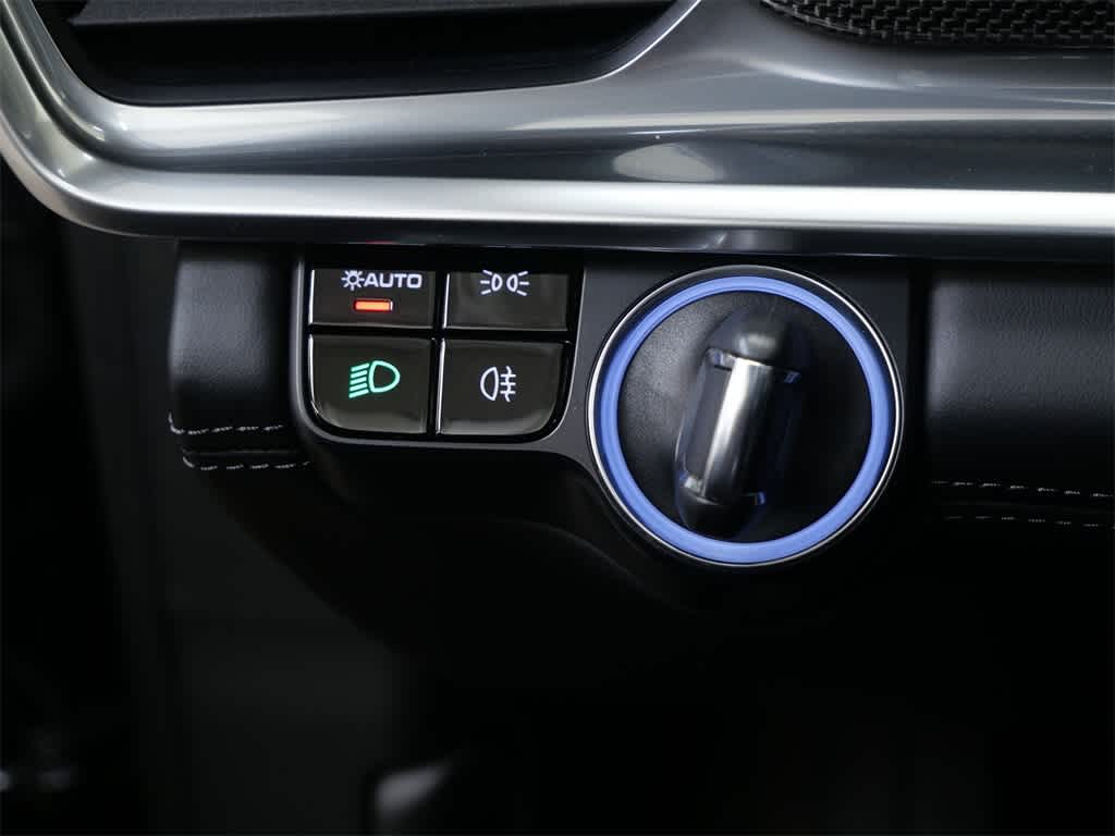 Thumbnail: 2018 Porsche Panamera - 17